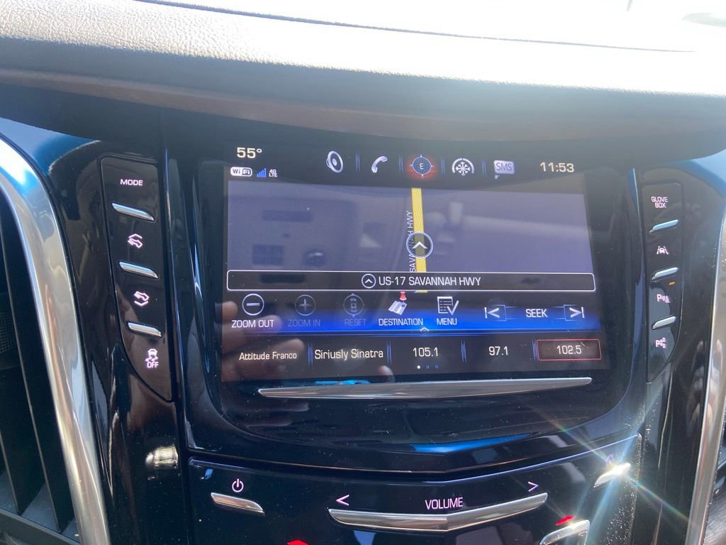 Used 2019 Cadillac Escalade Premium Luxury AWD/4WD image 22