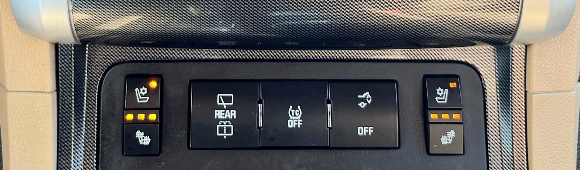 Used 2012 Chevrolet Traverse LTZ FWD image 33