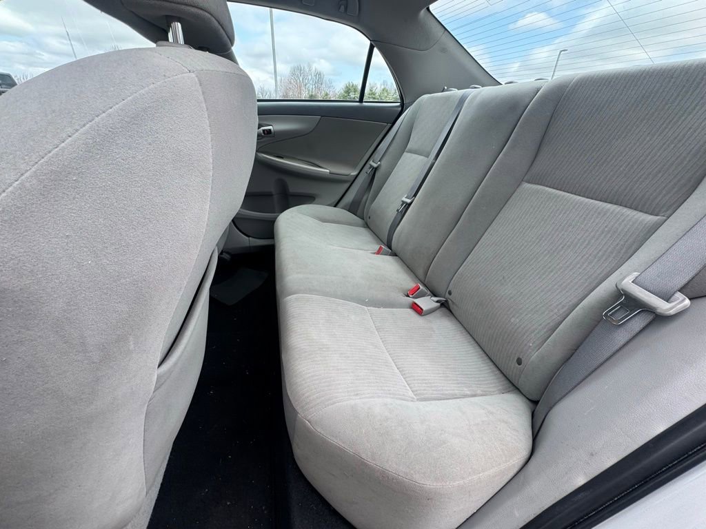 Used 2010 Toyota Corolla LE image 18