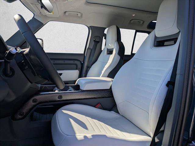 New 2026 Land Rover Defender 110 OCTA image 4