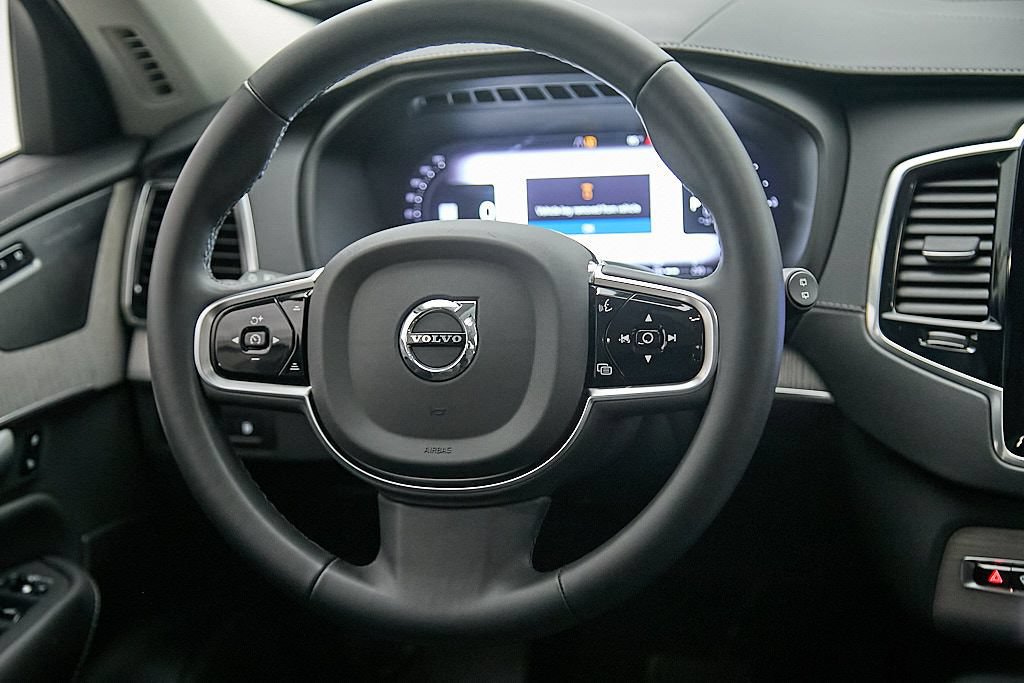 Certified 2024 Volvo XC90 T8 Ultimate w/ Protection Package Premier AWD/4WD image 29
