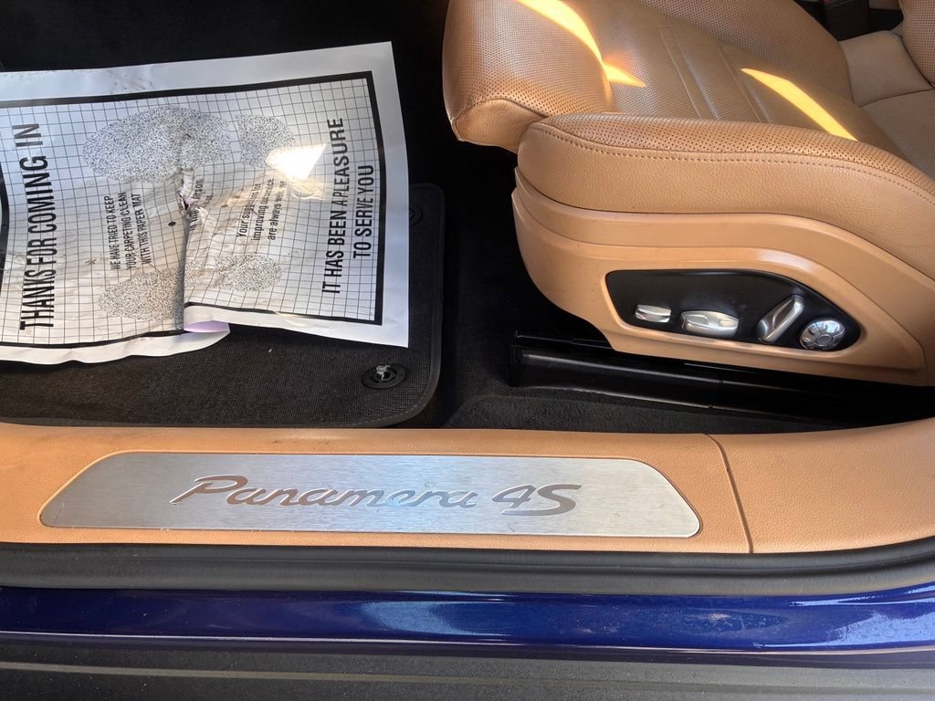 Used 2020 Porsche Panamera 4S AWD/4WD image 25