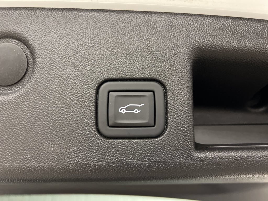 Certified 2023 Chevrolet Equinox LT w/ Driver Convenience Package AWD/4WD image 8