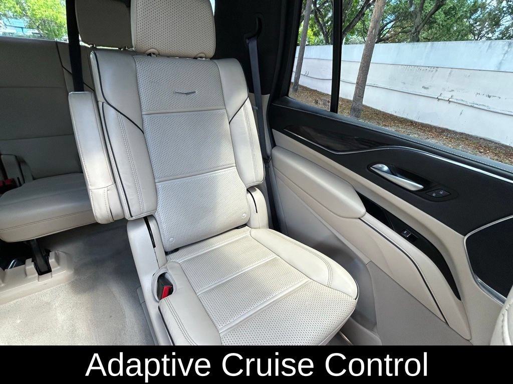 Used 2023 Cadillac Escalade Premium Luxury w/ Performance Package AWD/4WD image 14