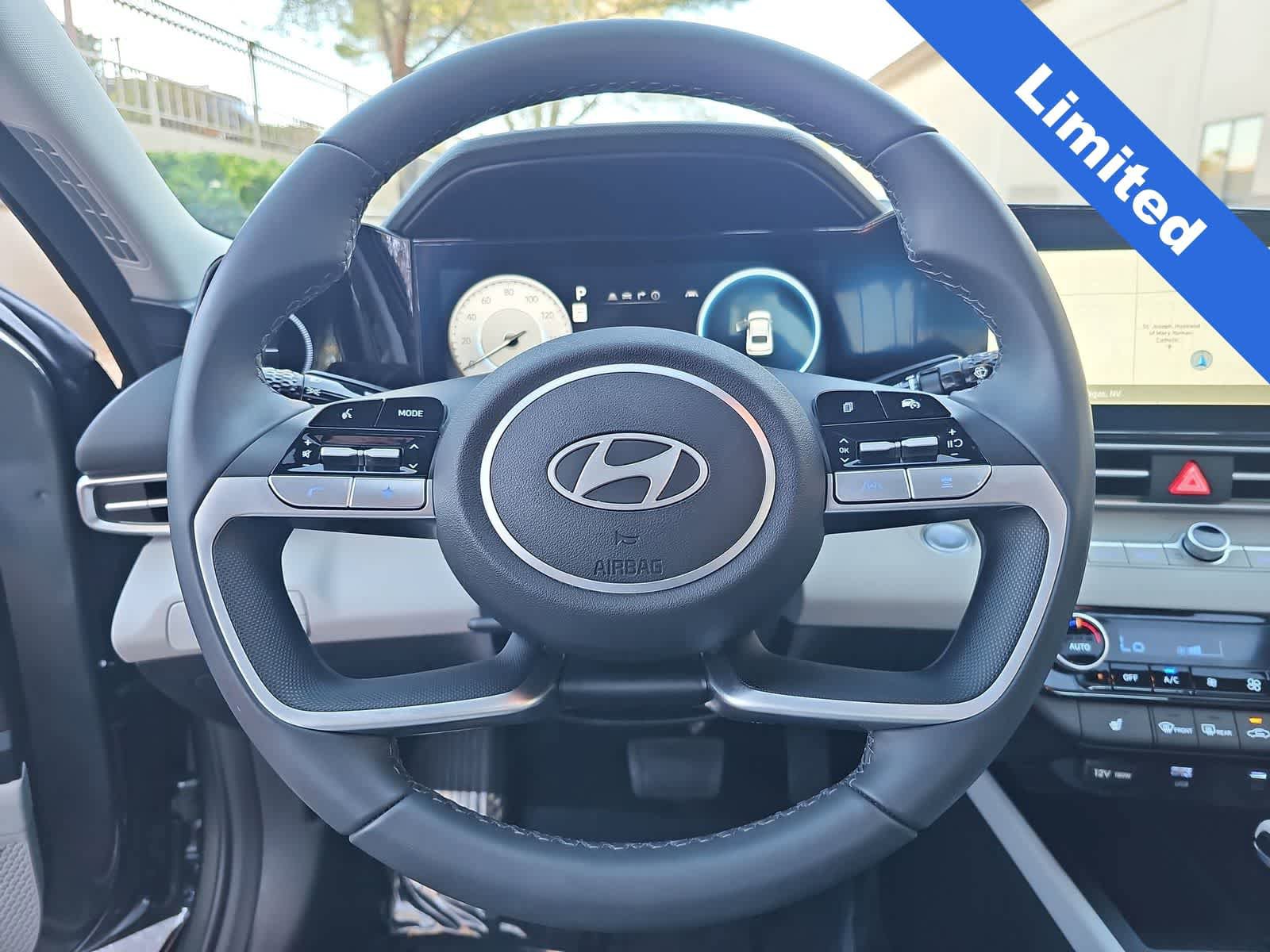 Used 2025 Hyundai Elantra Limited FWD image 19