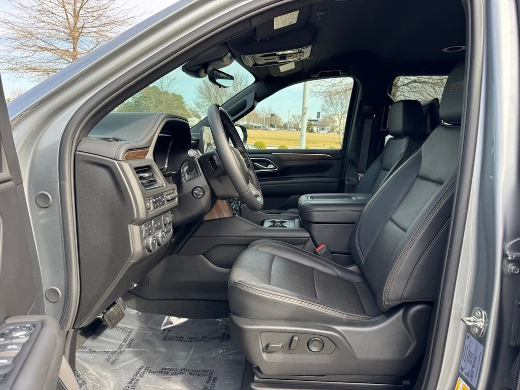 Used 2024 Chevrolet Tahoe High Country w/ Advanced Technology Package AWD/4WD image 24
