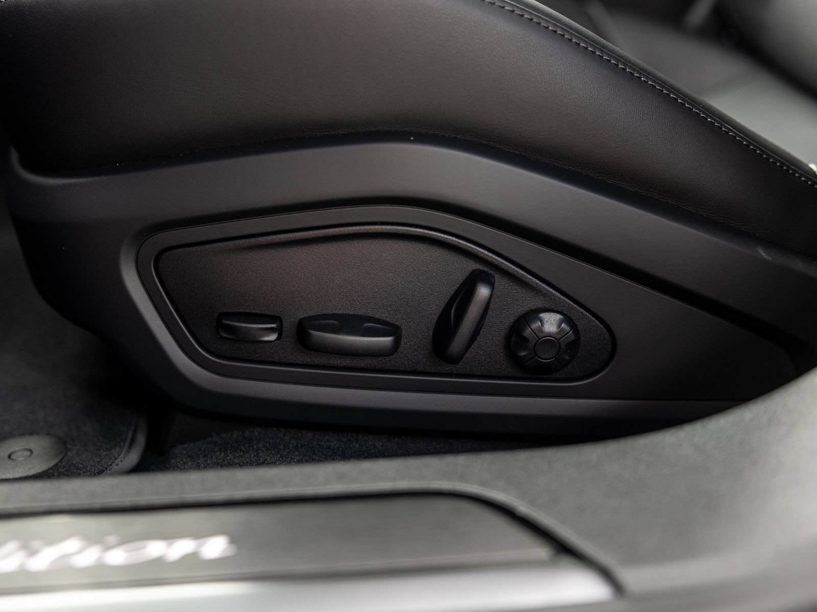 New 2026 Porsche Taycan AWD/4WD image 41