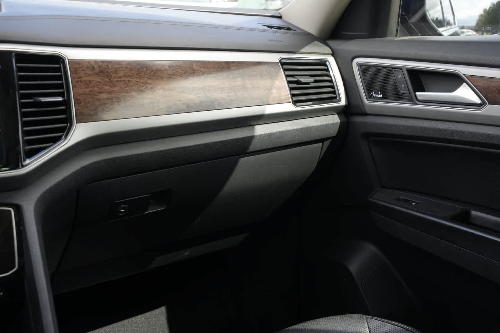 Used 2018 Volkswagen Atlas SEL Premium AWD/4WD image 7