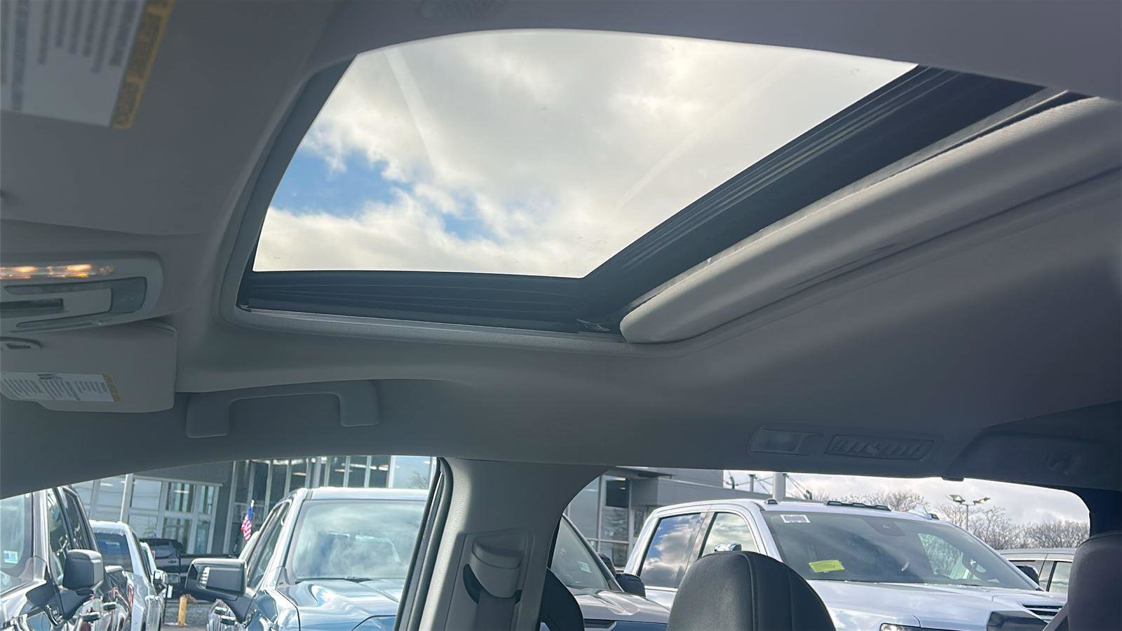 Used 2023 Toyota Sienna XLE image 29