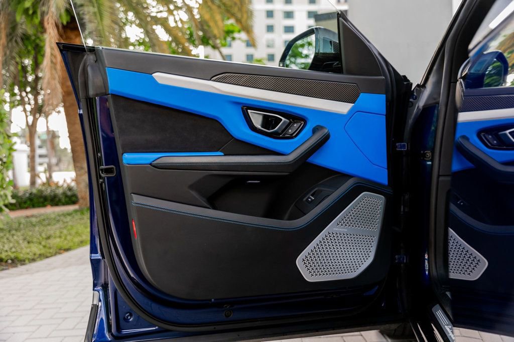 Used 2020 Lamborghini Urus image 31