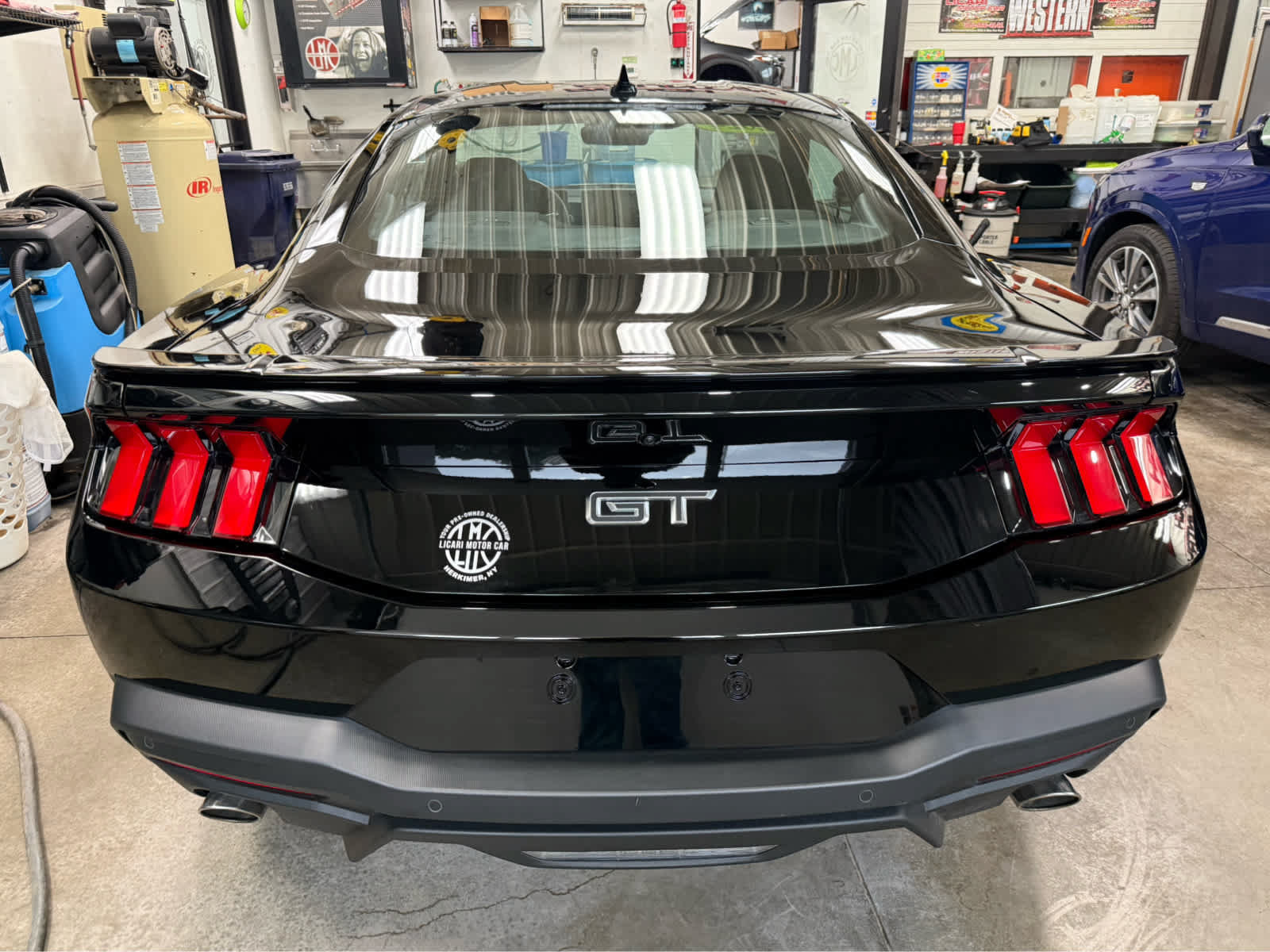 Used 2024 Ford Mustang GT RWD image 6