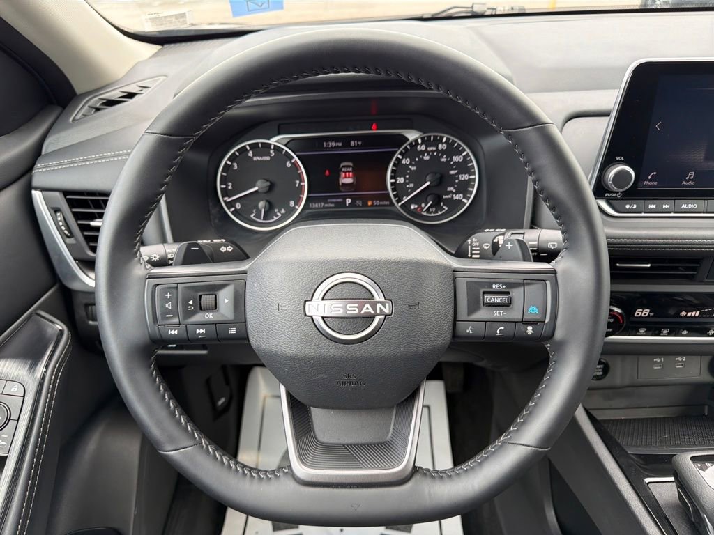 Used 2025 Nissan Rogue SV image 16