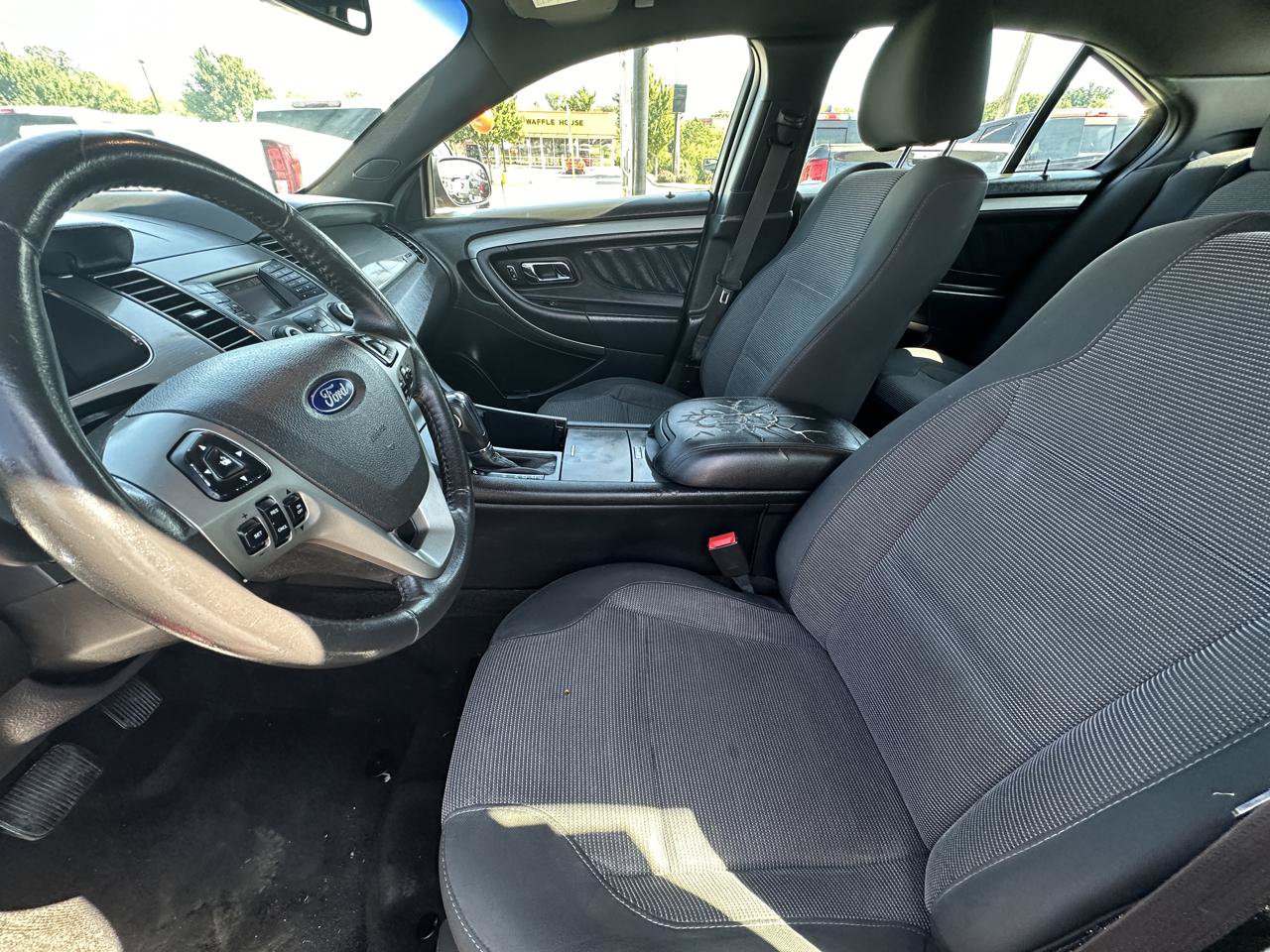 Used 2013 Ford Taurus SEL FWD image 11