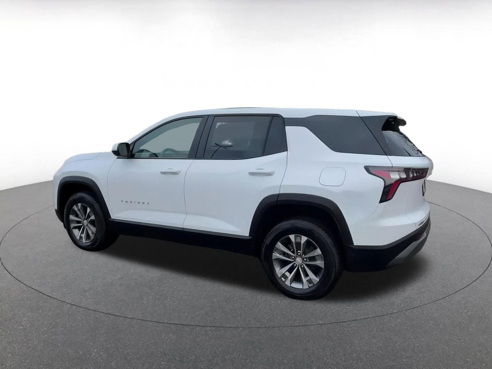 Used 2025 Chevrolet Equinox LT image 10