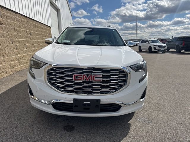 Used 2018 GMC Terrain Denali w/ Advanced Safety Package image 8