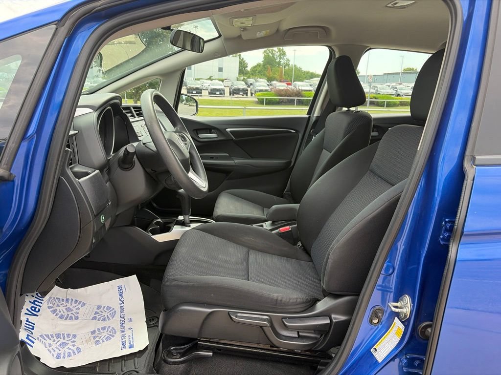 Used 2018 Honda Fit LX image 39