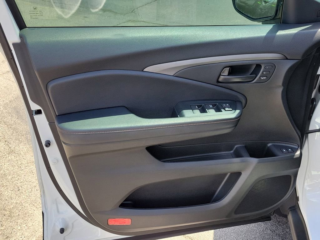 Used 2023 Honda Passport TrailSport image 17