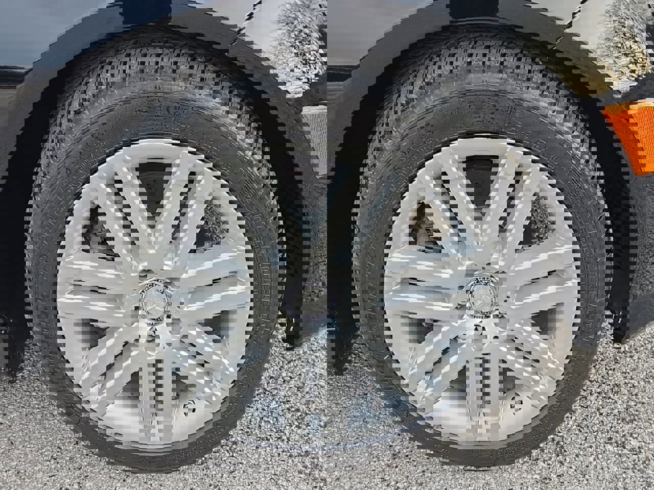 Used 2008 Mercedes-Benz C 300 Sedan image 10