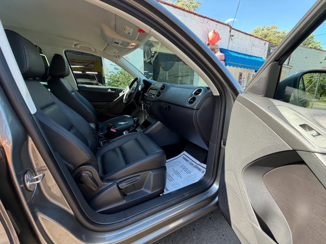 Used 2012 Volkswagen Tiguan LE FWD image 33