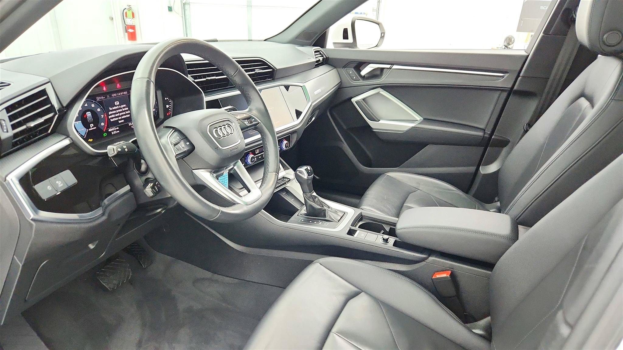 Used 2025 Audi Q3 2.0T Premium AWD/4WD image 25