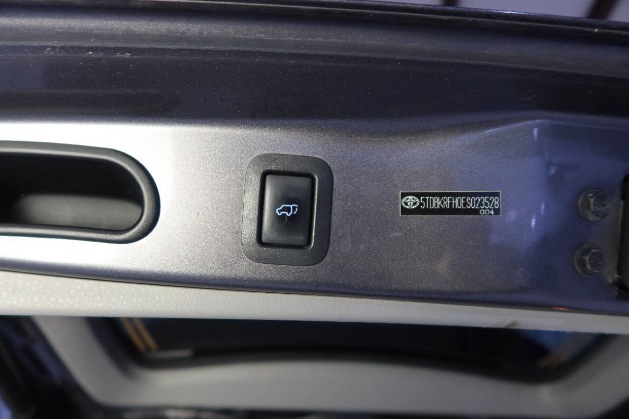 Used 2014 Toyota Highlander Plus AWD/4WD image 28