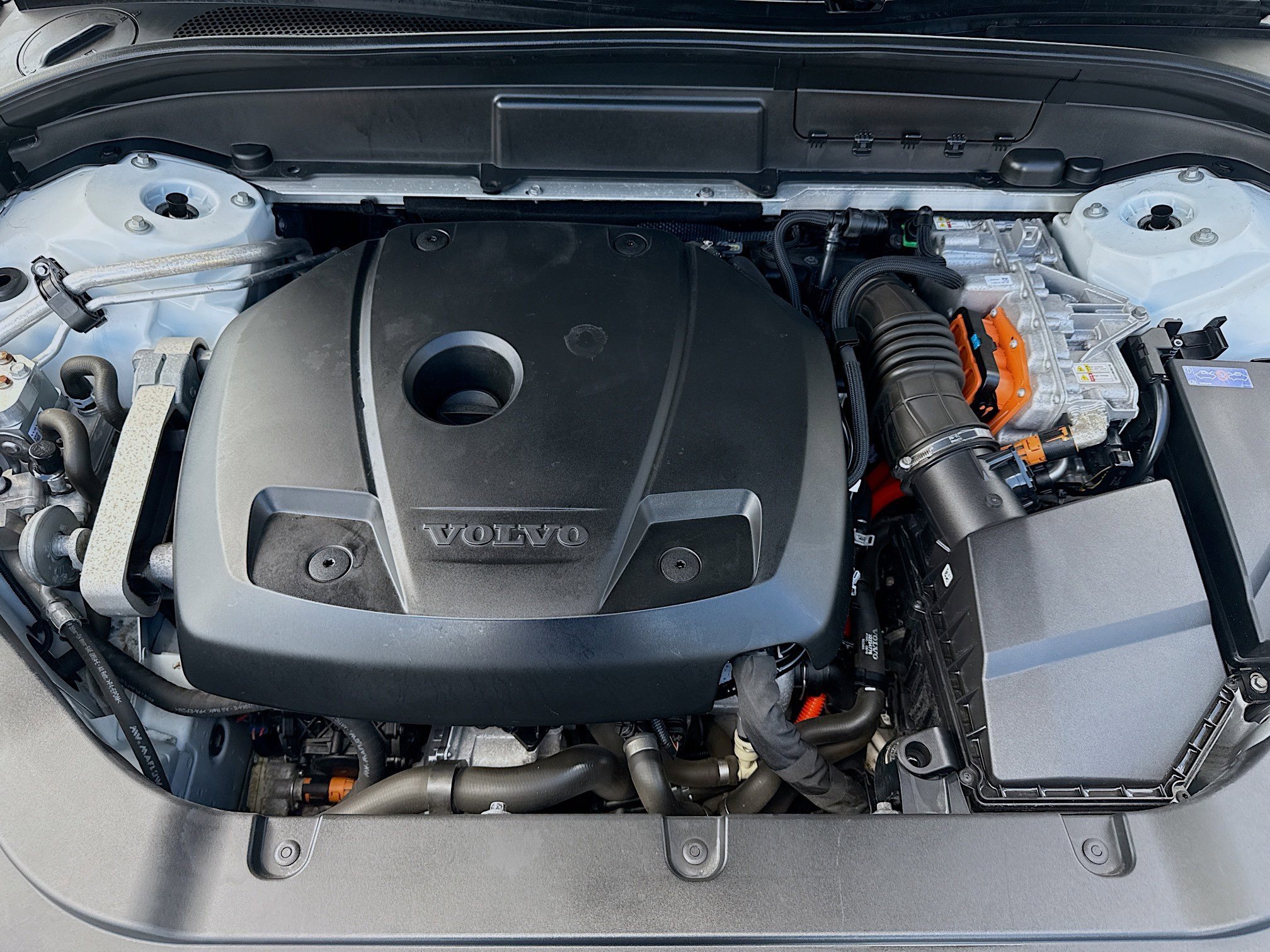 Used 2019 Volvo XC60 T8 Inscription w/ Advanced Package image 35