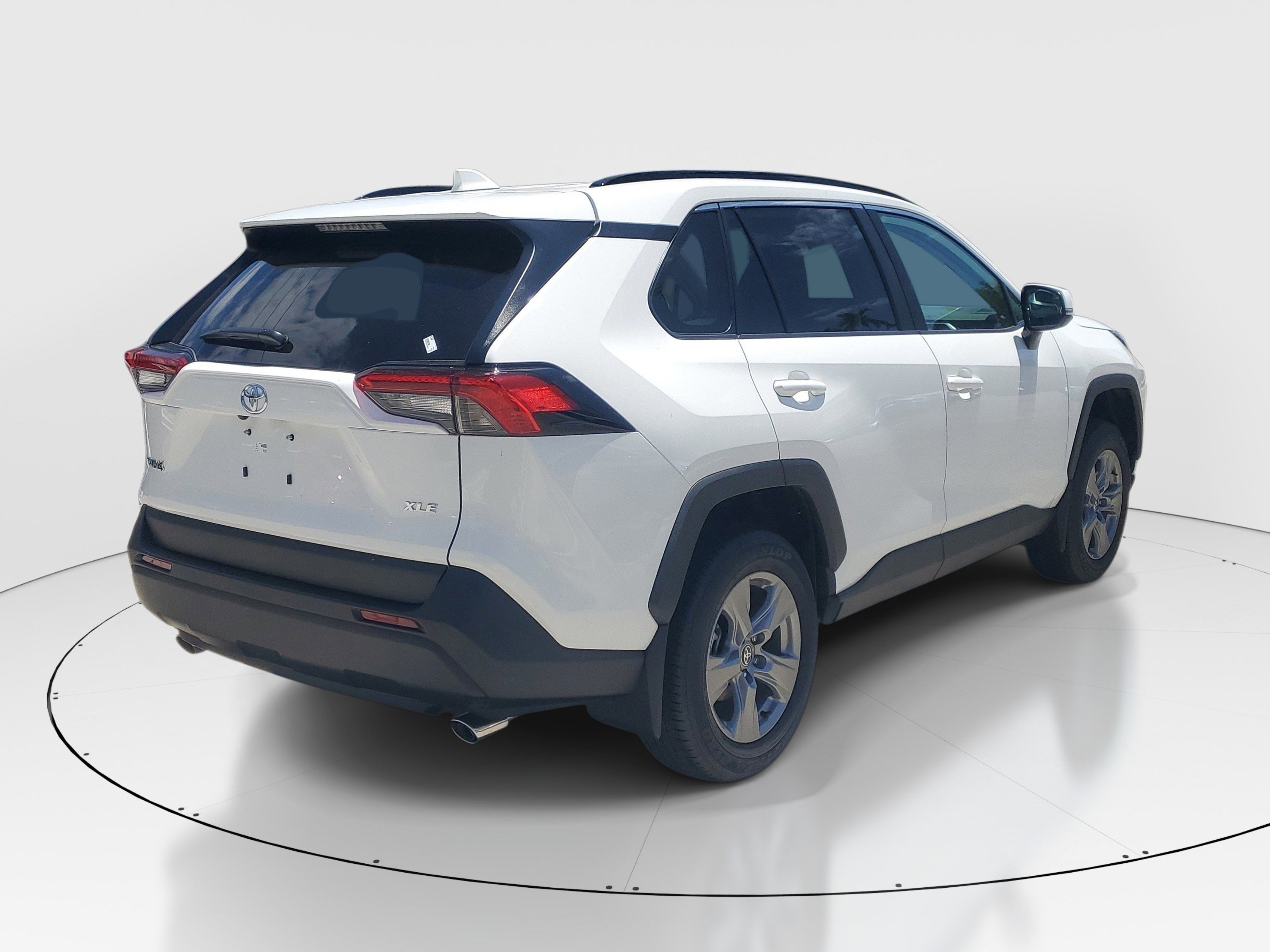 Used 2025 Toyota RAV4 XLE w/ Convenience Package image 3
