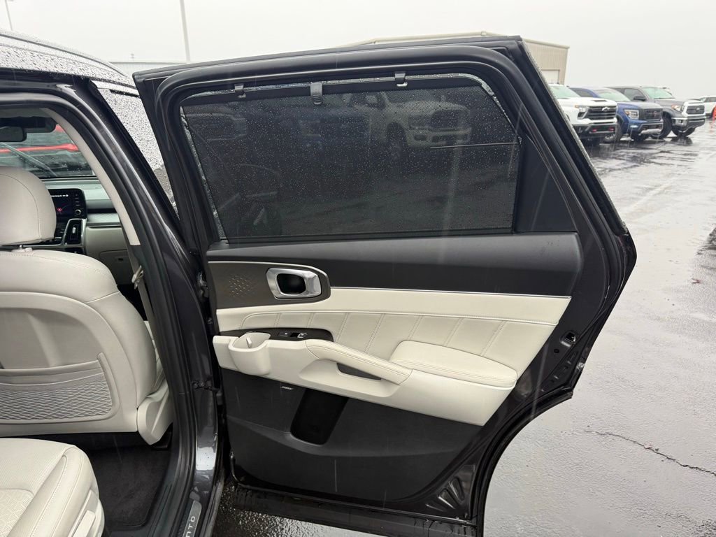 Used 2024 Kia Sorento SX Prestige image 10
