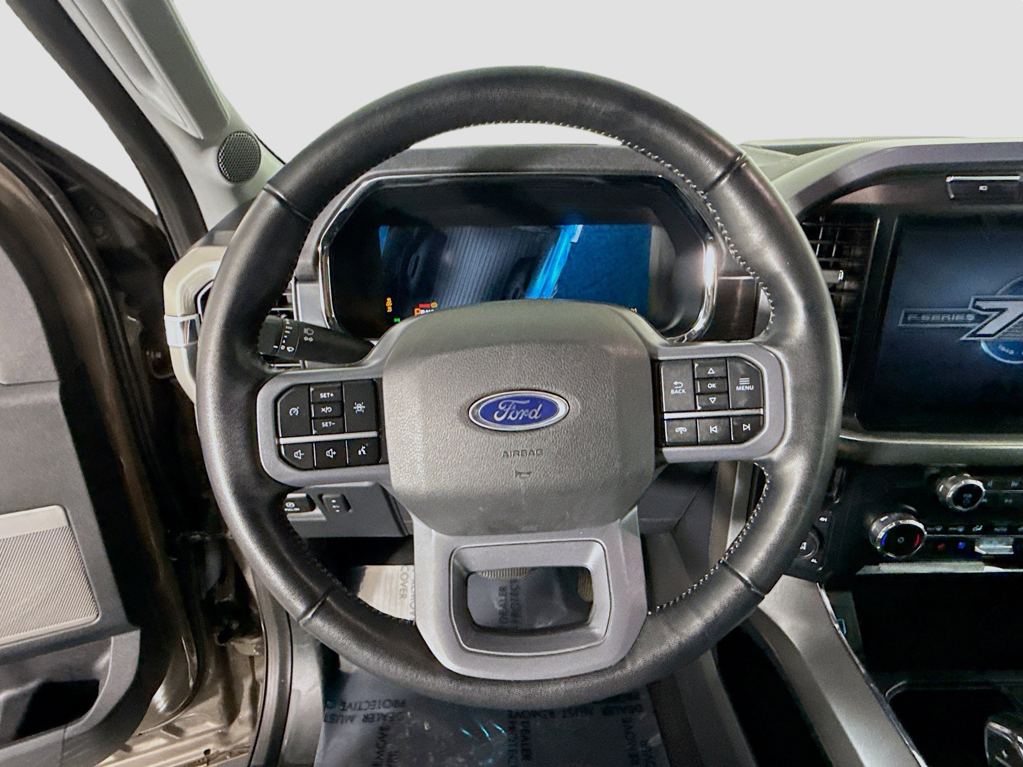 Used 2023 Ford F150 Lariat image 13