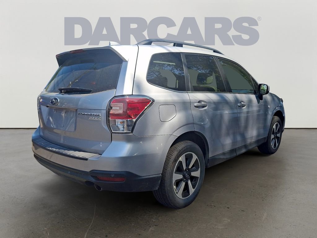 Used 2017 Subaru Forester 2.5i Limited AWD/4WD image 6