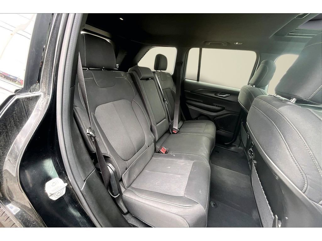 Used 2024 Jeep Grand Cherokee Laredo X w/ Luxury Tech Group I image 24