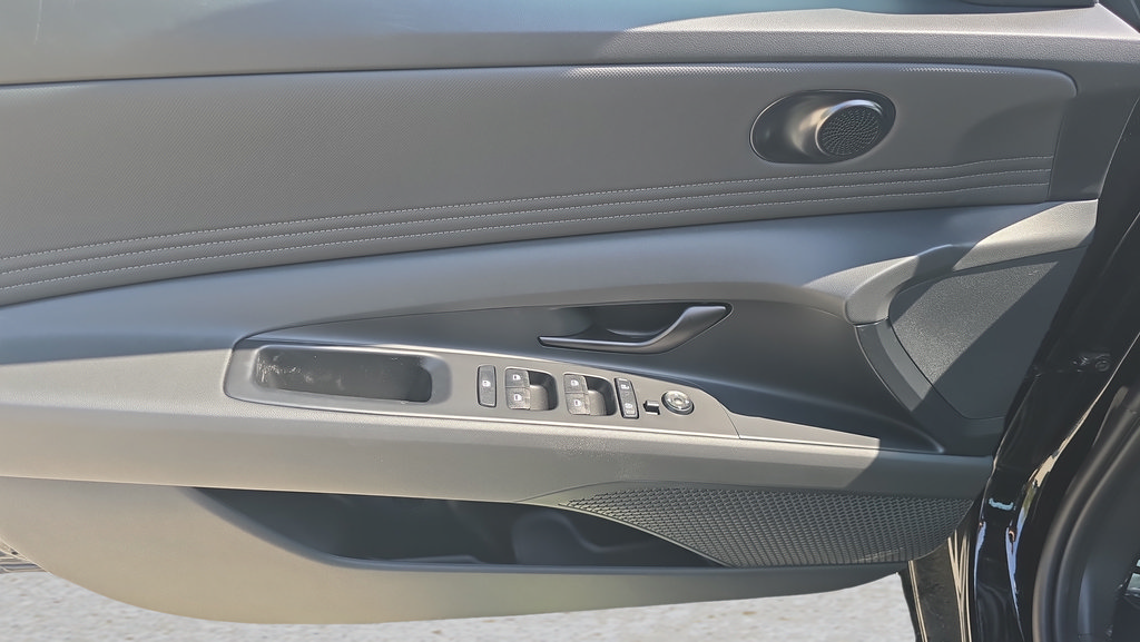 New 2026 Hyundai Elantra SEL Sport Premium FWD image 16