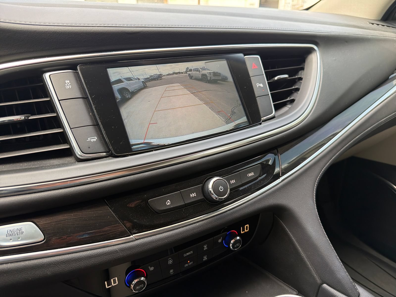Used 2018 Buick Enclave Essence w/ Trailering Package FWD image 18