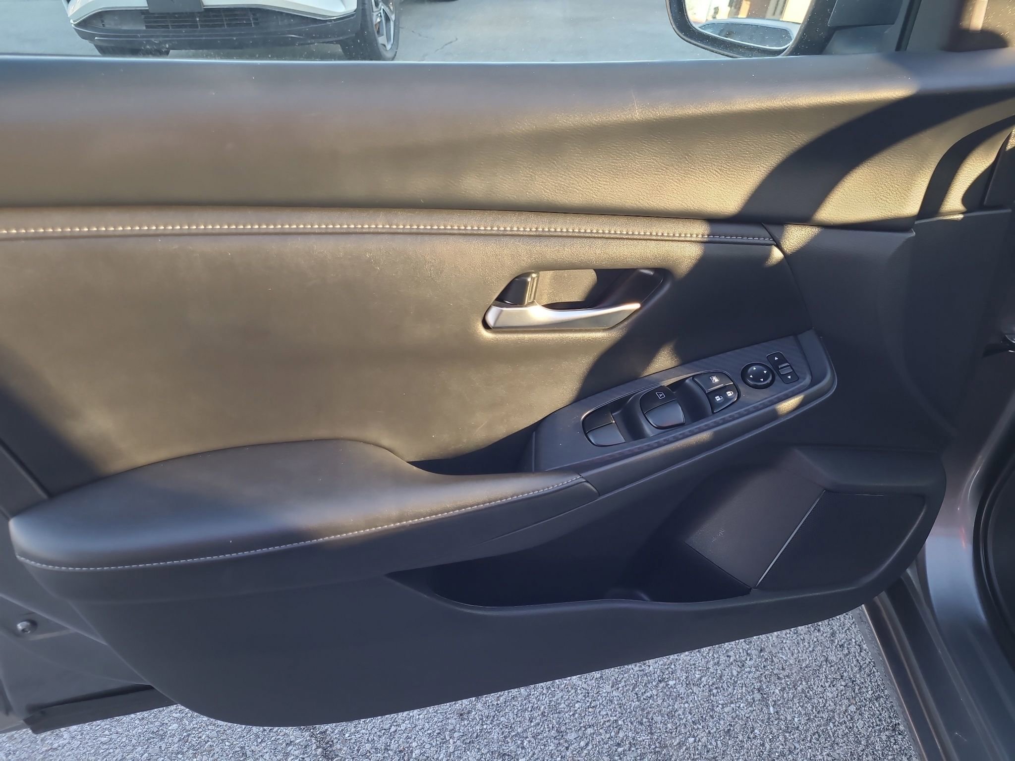 Used 2024 Nissan Sentra SV image 12