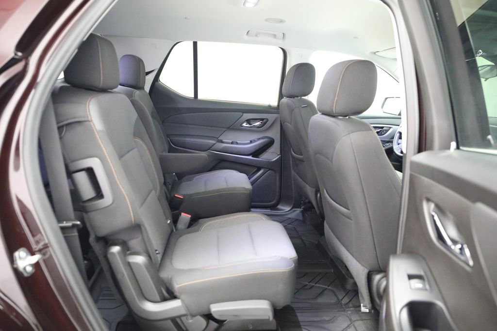 Certified 2021 Chevrolet Traverse LT w/ LPO, Floor Liner Package AWD/4WD image 11