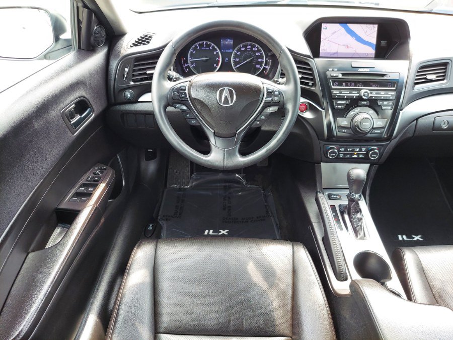 Used 2014 Acura ILX w/ Technology Package FWD image 10