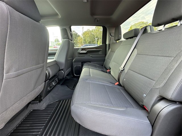 New 2026 GMC Sierra 1500 SLE image 9