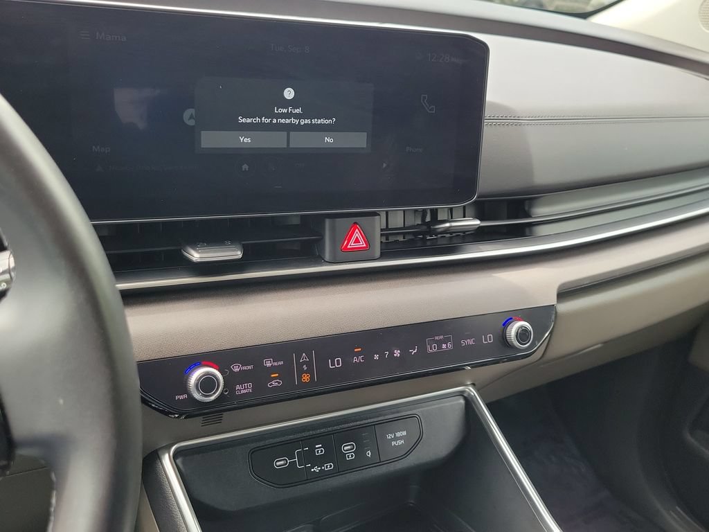 Certified 2025 Kia Carnival EX FWD image 10