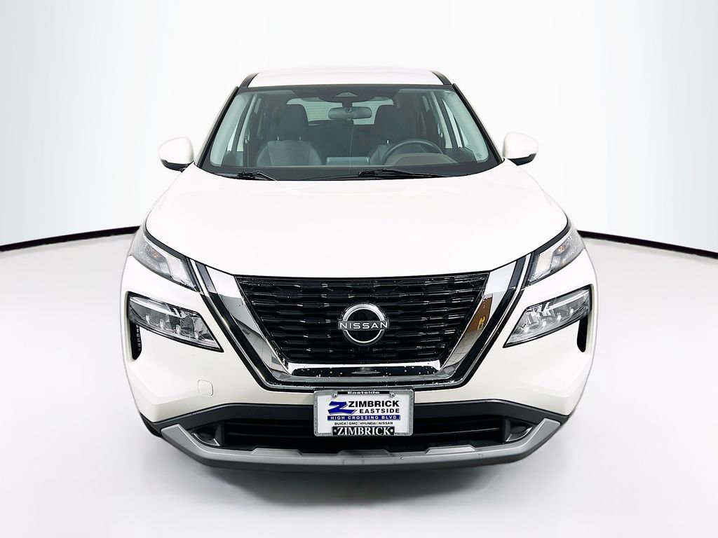 Used 2022 Nissan Rogue SV AWD/4WD image 2