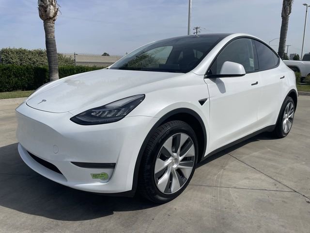 Used 2023 Tesla Model Y Long Range image 1