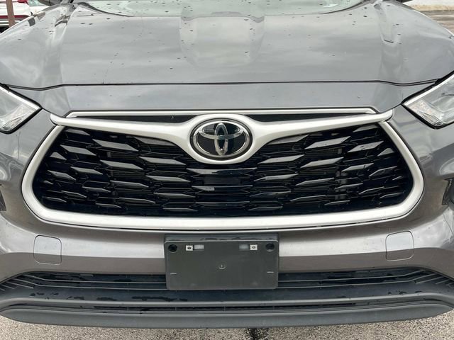 Used 2024 Toyota Highlander LE image 38
