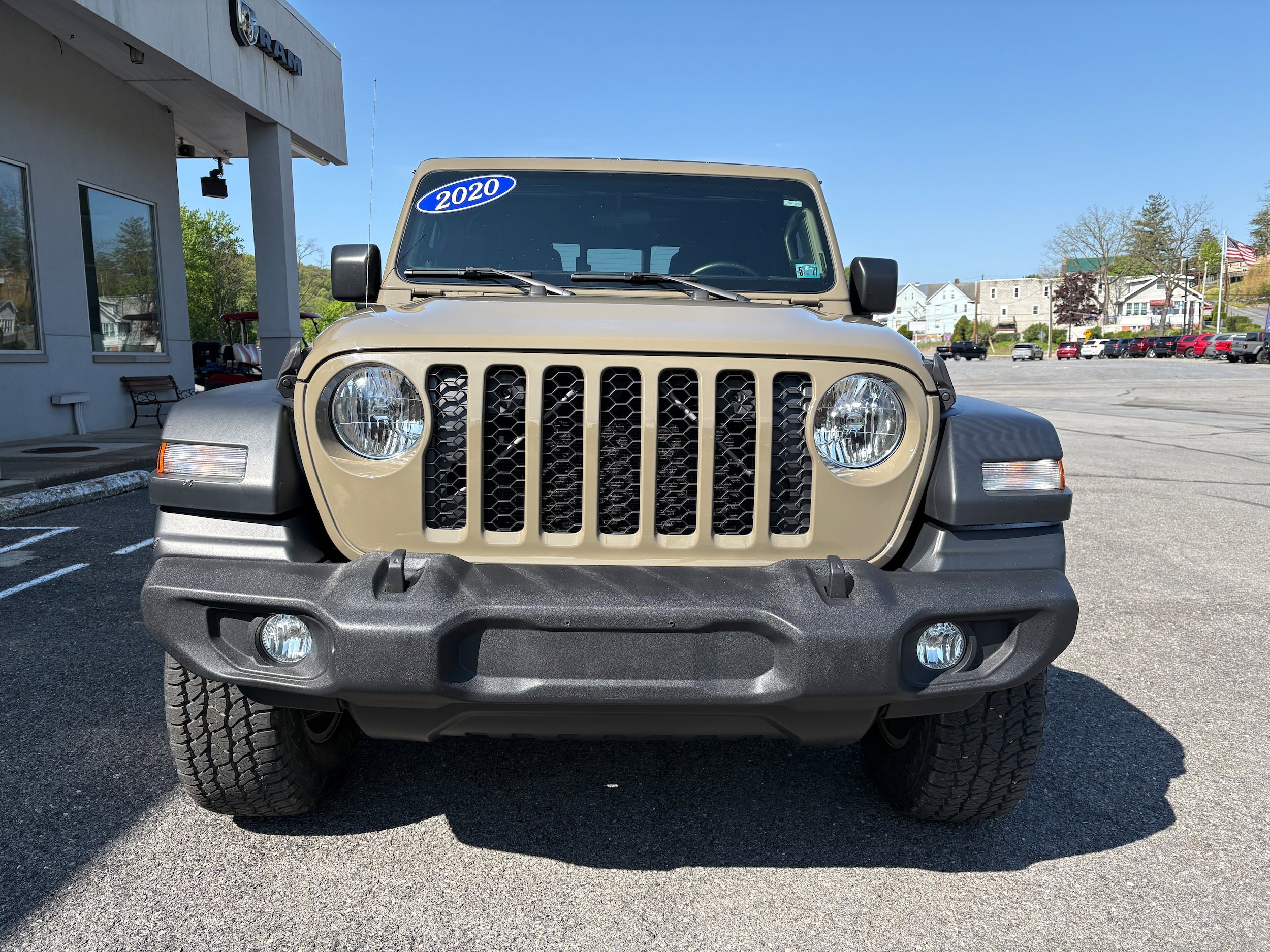 Certified 2020 Jeep Gladiator Sport w/ Quick Order Package 24S AWD/4WD image 4