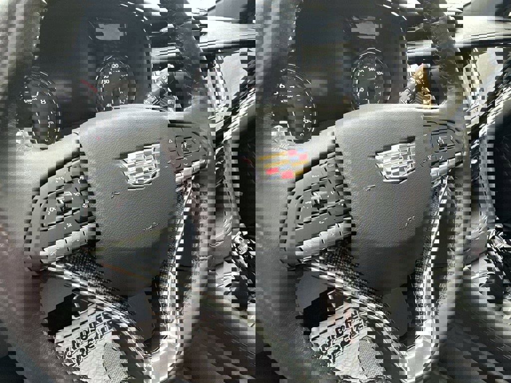 Used 2023 Cadillac XT6 Sport w/ Technology Package image 14