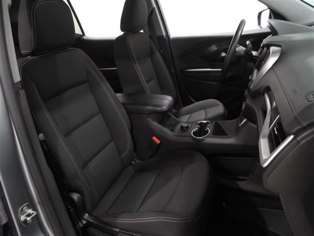 Used 2024 GMC Terrain SLE image 16