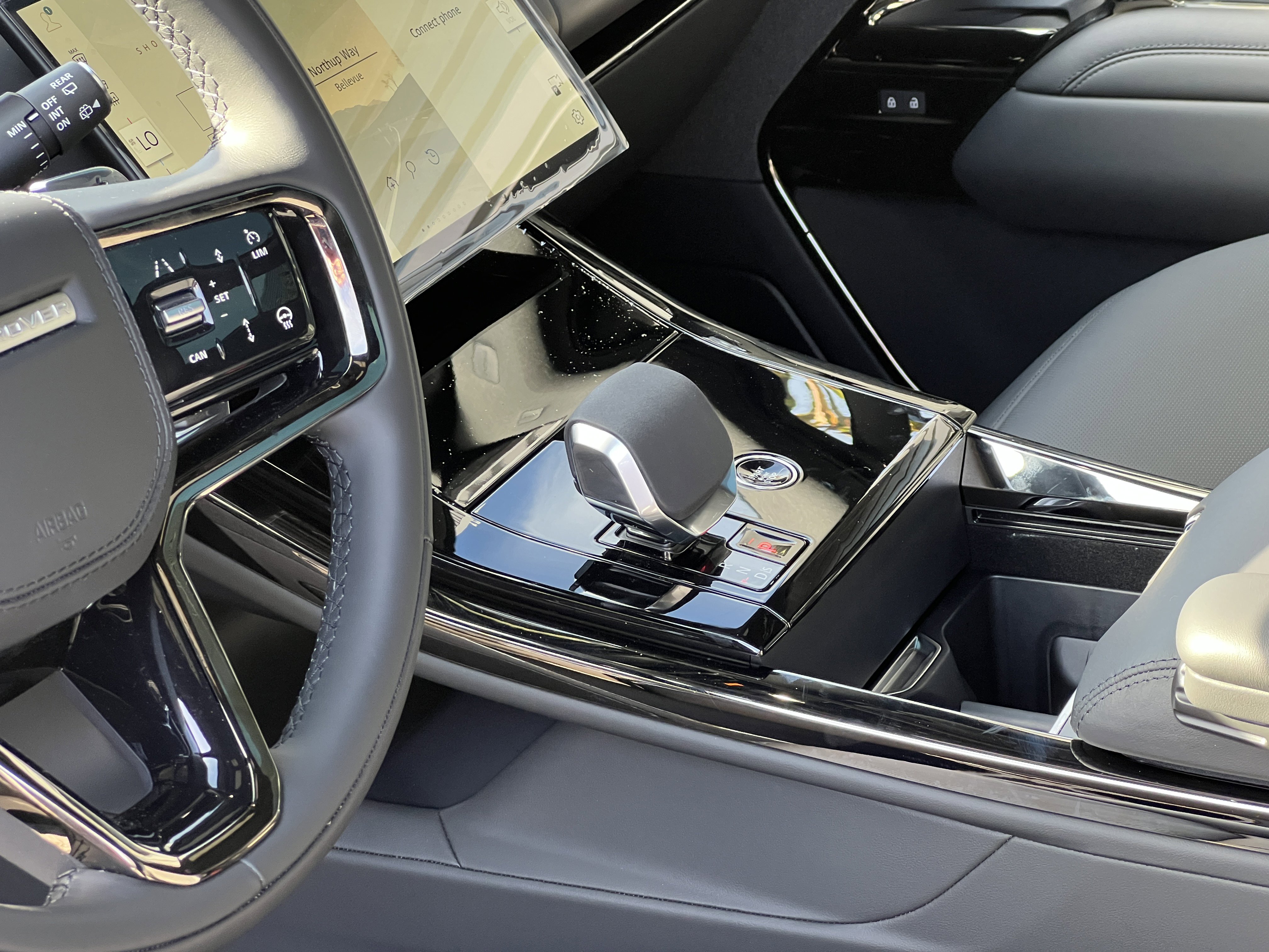 New 2025 Land Rover Range Rover Sport Dynamic SE image 24