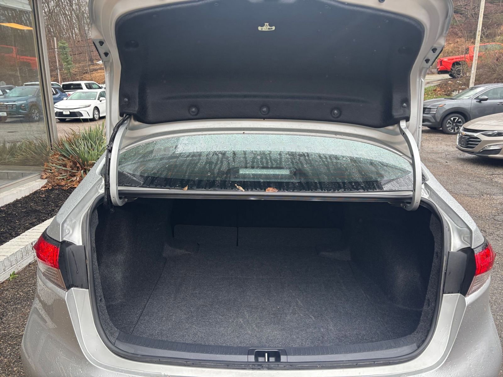 Used 2025 Toyota Corolla LE image 30