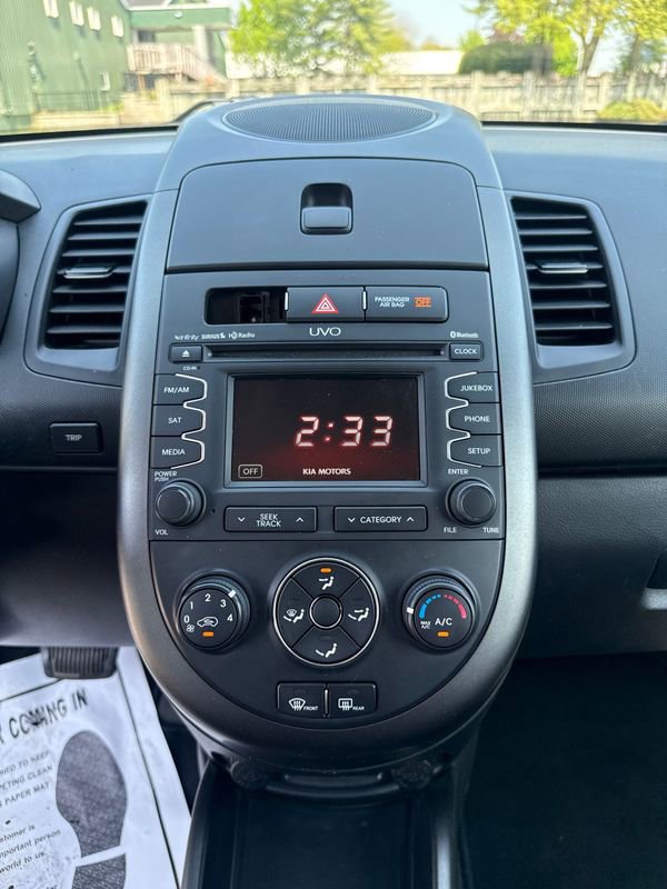 Used 2012 Kia Soul + w/ Audio Pkg image 21