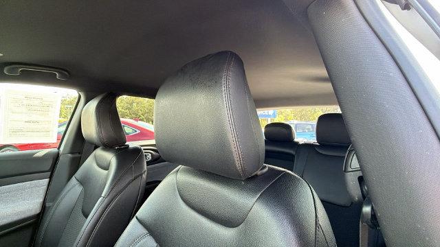 Used 2025 Jeep Compass Latitude AWD/4WD image 22