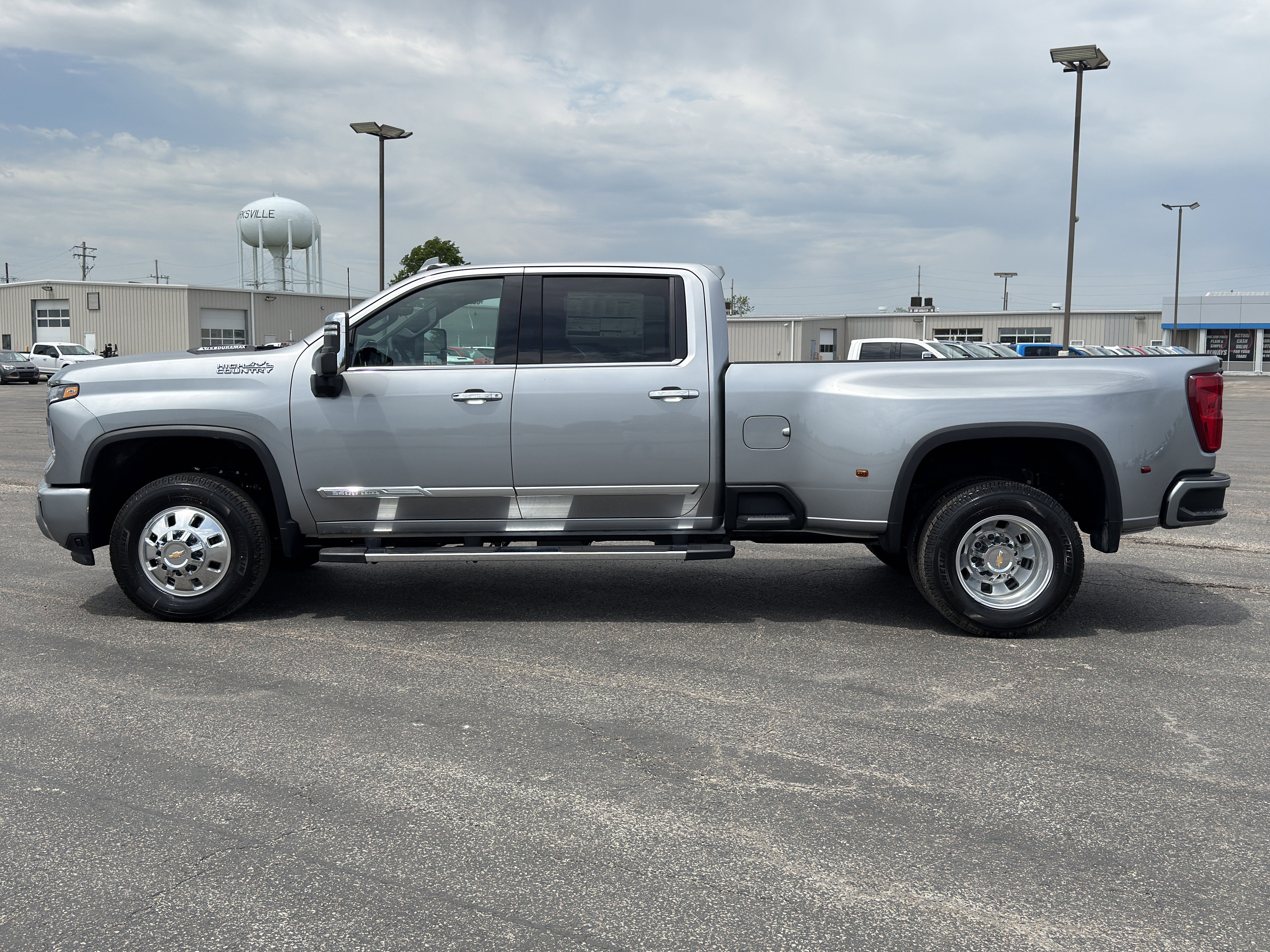 New 2026 Chevrolet Silverado 3500 High Country w/ High Country Premium Package AWD/4WD image 7