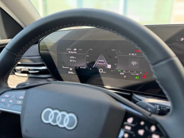 Certified 2025 Audi Q5 Prestige AWD/4WD image 13